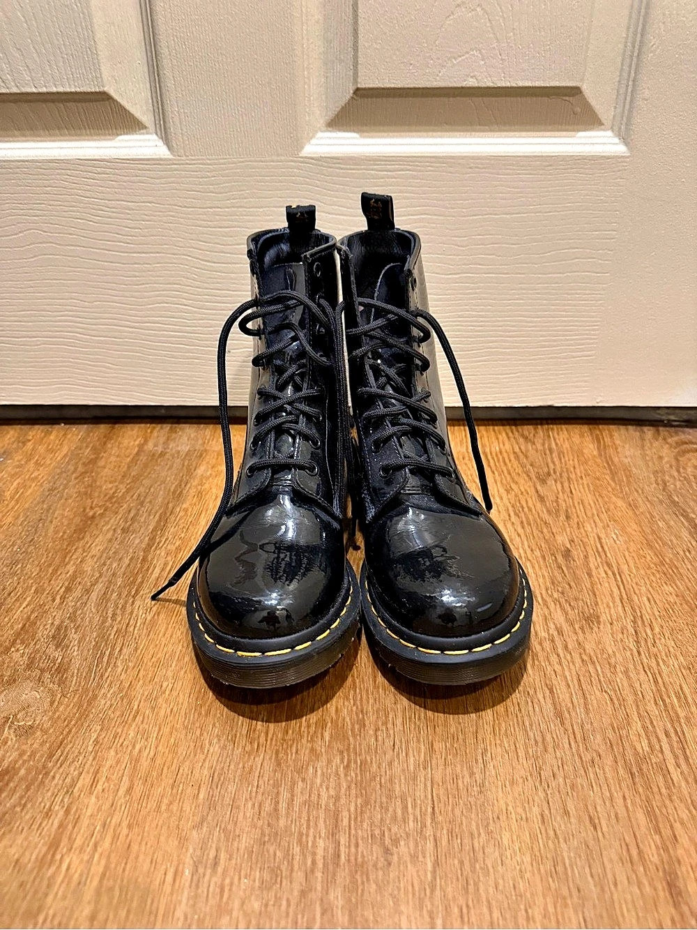 Dr. Martens 1460 Patent Lamper Leather 8-Eye Boots Patent Lamper Black Combat